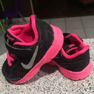 Nike’s in awesome condition size 5c.
